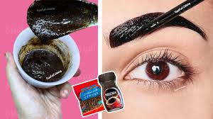 صبغ الحواجب طبيعيا بالقهوة