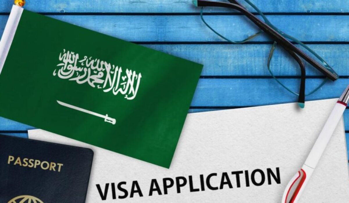 شروط تأشيرة العمل في السعودية للنساء الأجانب 2025